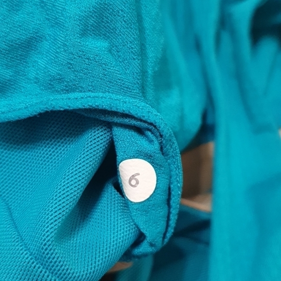 Lululemon Verdigris Tank top - Picture 4 of 6